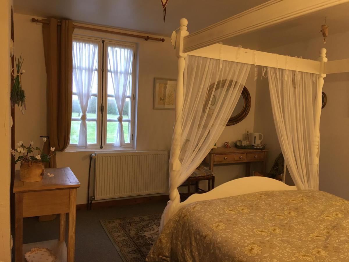 Le Jardin De Rose 24 Feuillebert Romagne 86700 Bed & Breakfast ภายนอก รูปภาพ