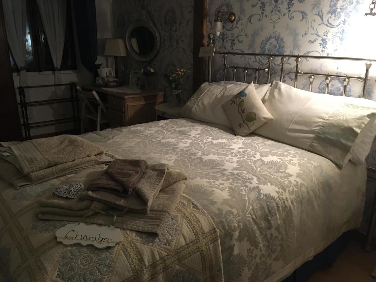 Le Jardin De Rose 24 Feuillebert Romagne 86700 Bed & Breakfast ภายนอก รูปภาพ