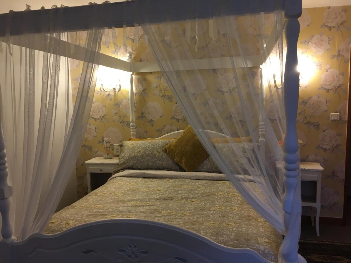 Le Jardin De Rose 24 Feuillebert Romagne 86700 Bed & Breakfast ภายนอก รูปภาพ