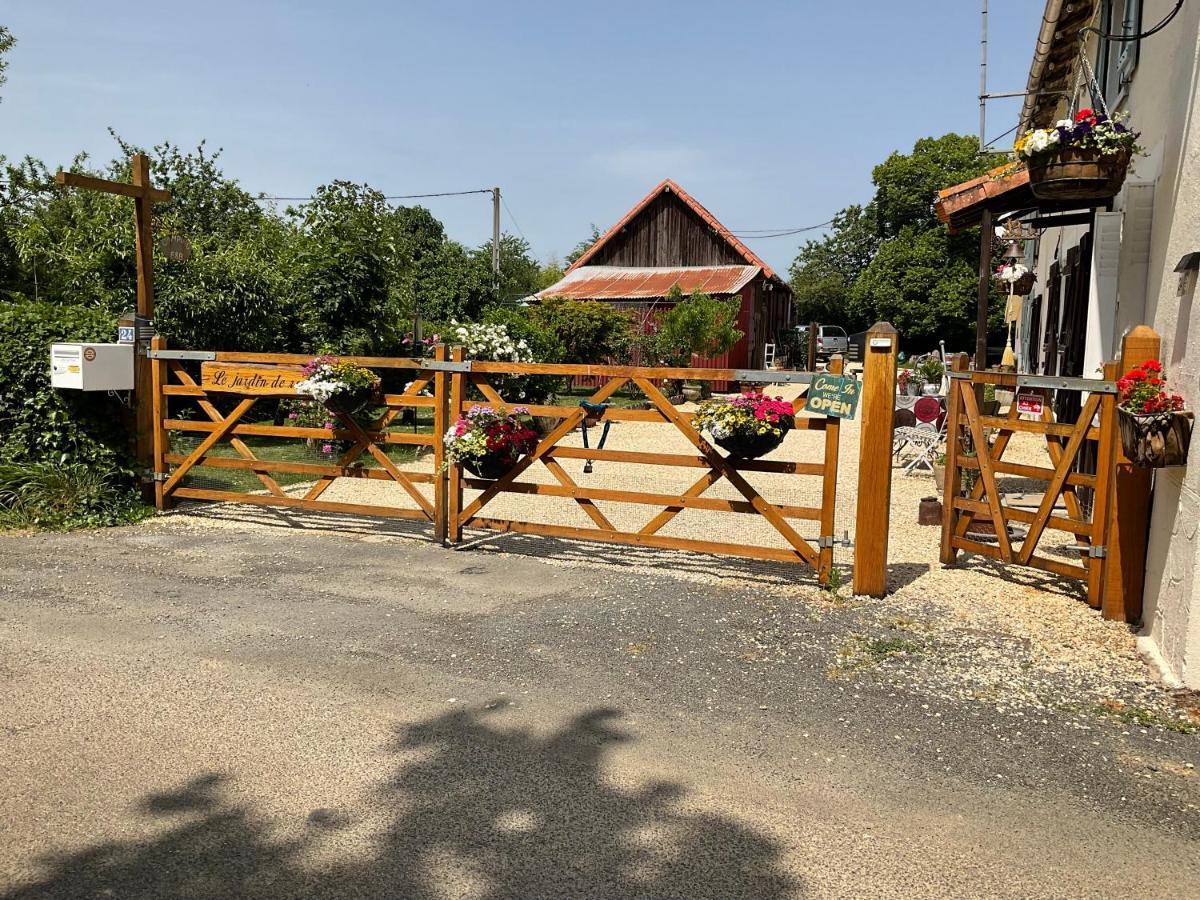 Le Jardin De Rose 24 Feuillebert Romagne 86700 Bed & Breakfast ภายนอก รูปภาพ