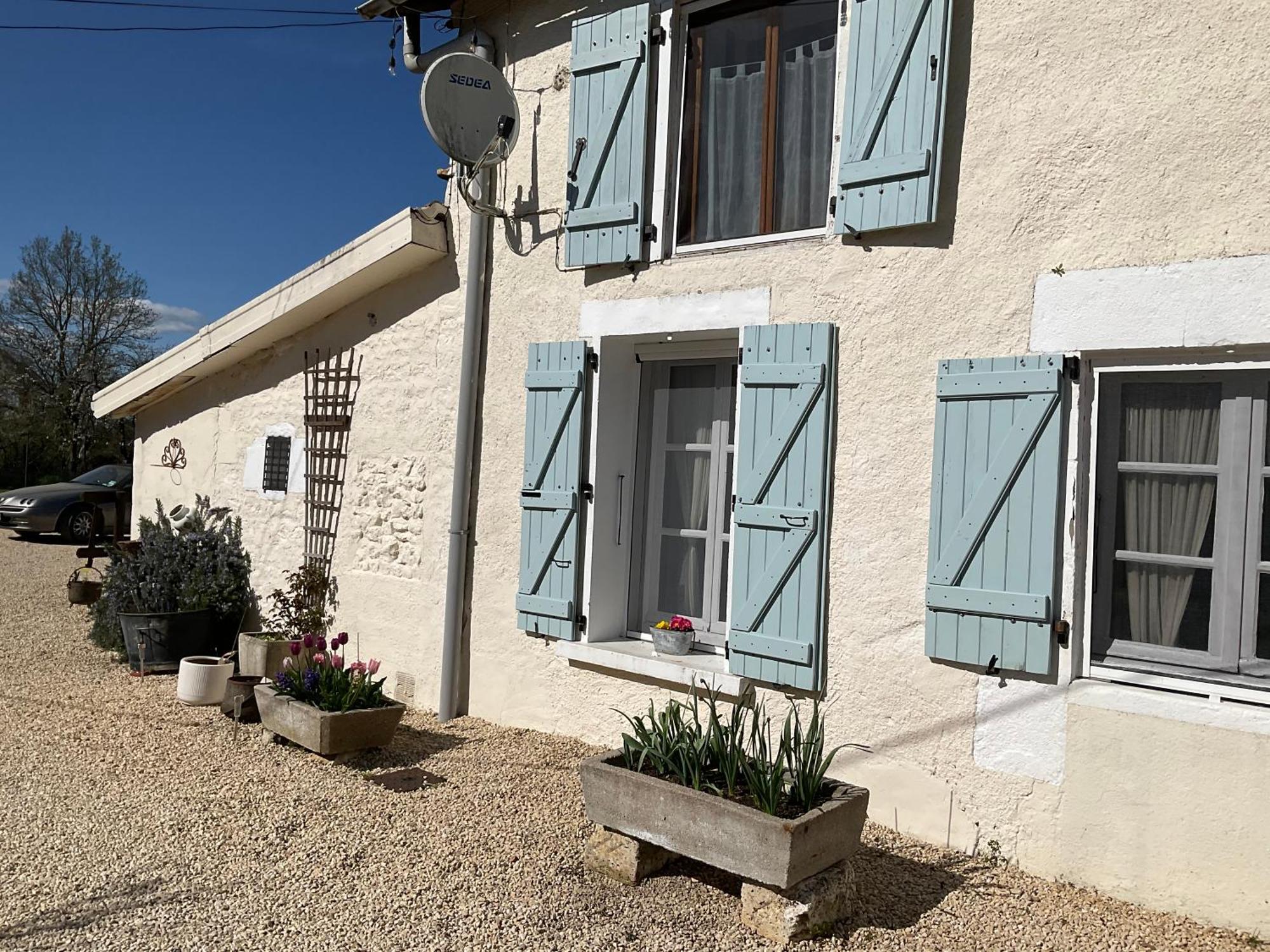 Le Jardin De Rose 24 Feuillebert Romagne 86700 Bed & Breakfast ภายนอก รูปภาพ